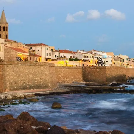 Suites Vista Mare E Appartamenti, Spiagge Lido E Maria Pia Apartament *