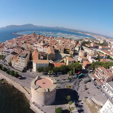 Suites Vista Mare E Appartamenti, Spiagge Lido E Maria Pia *